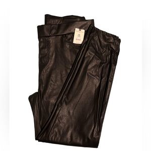 NWT Terra & Sky pleather pull-on pant
